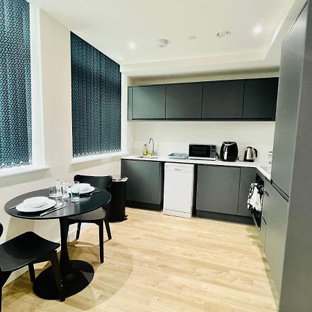 Fully Equipped One Bedroom Apartment Near Old Trafford Stadium! Manchester Buitenkant foto