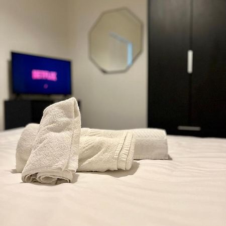 Fully Equipped One Bedroom Apartment Near Old Trafford Stadium! Manchester Buitenkant foto