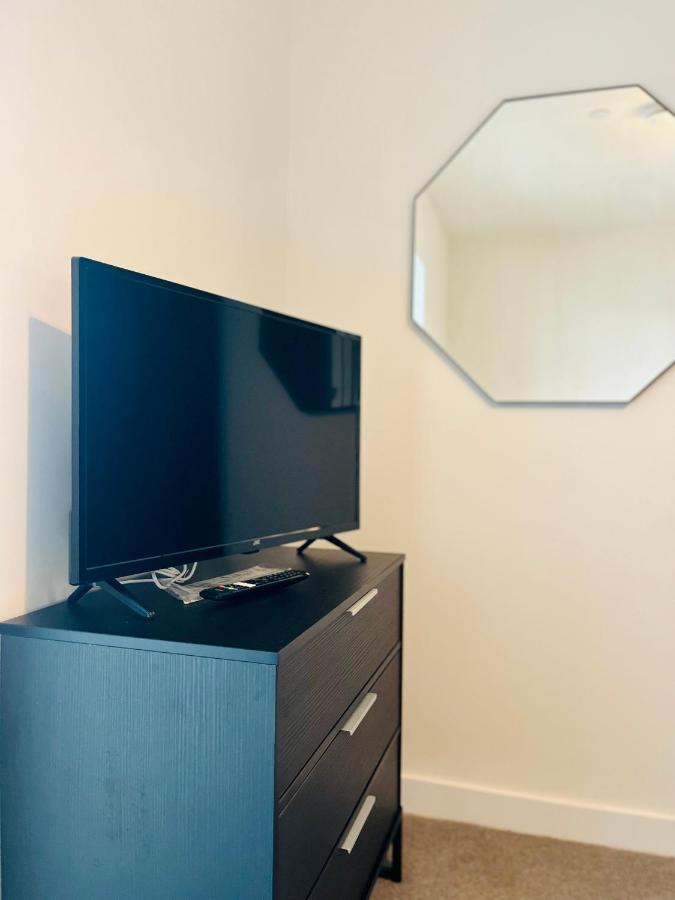 Fully Equipped One Bedroom Apartment Near Old Trafford Stadium! Manchester Buitenkant foto