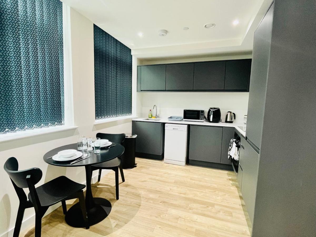 Fully Equipped One Bedroom Apartment Near Old Trafford Stadium! Manchester Buitenkant foto