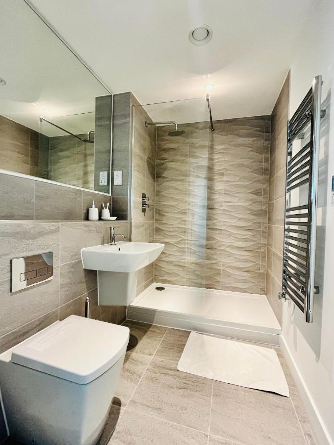 Fully Equipped One Bedroom Apartment Near Old Trafford Stadium! Manchester Buitenkant foto