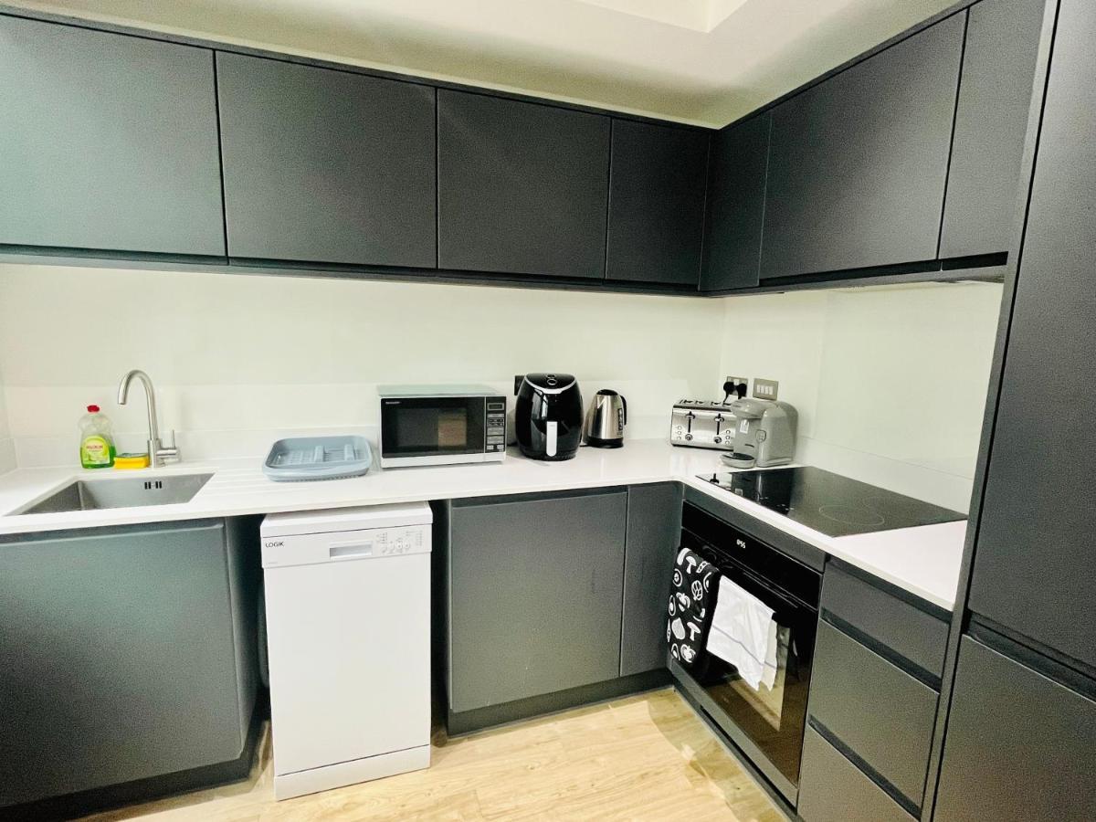 Fully Equipped One Bedroom Apartment Near Old Trafford Stadium! Manchester Buitenkant foto