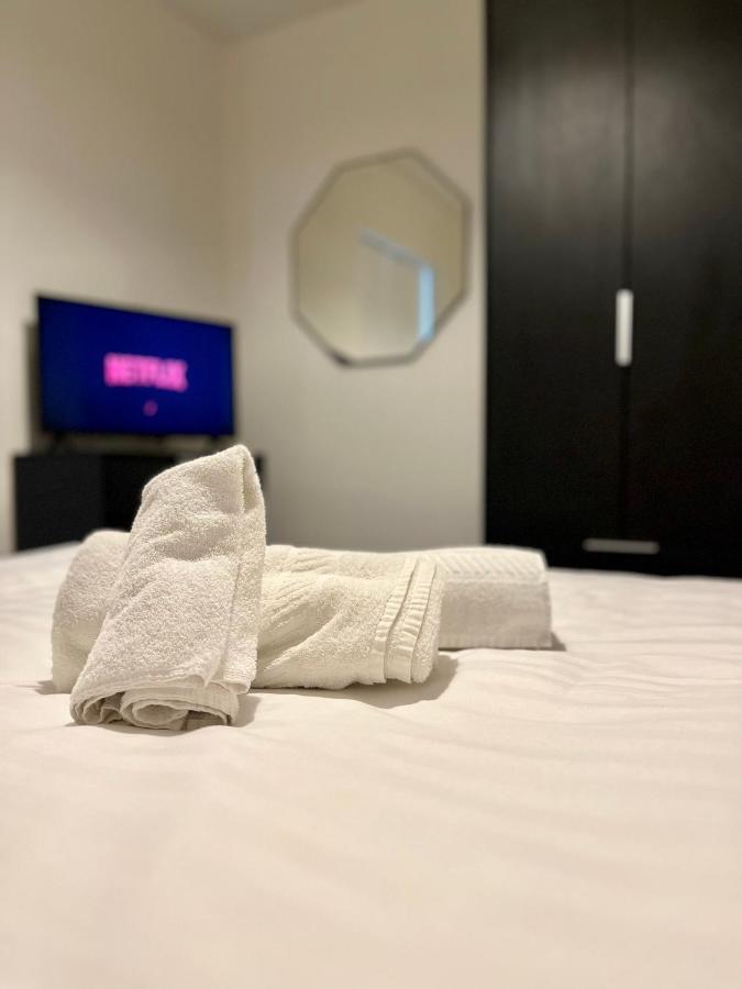 Fully Equipped One Bedroom Apartment Near Old Trafford Stadium! Manchester Buitenkant foto